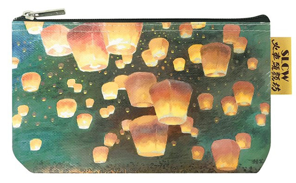 Thousands of sky lanterns_cosmetic bag千燈齊揚_化妝包